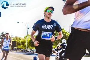 Fratura por estresse devido a corrida.