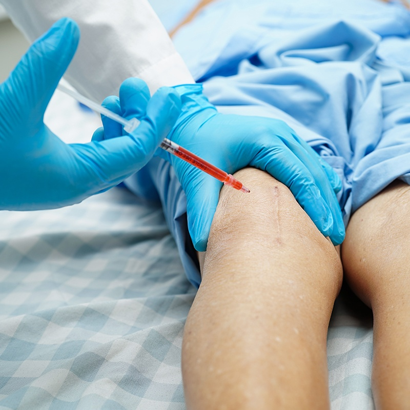 Joelho inchado, o que pode causar?