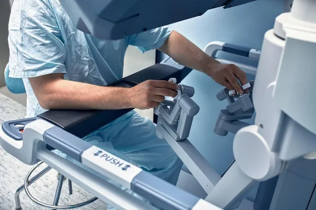 Quais São os Riscos da Cirurgia Robótica de Joelho?